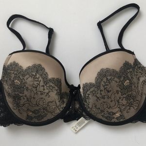 Chantelle bra